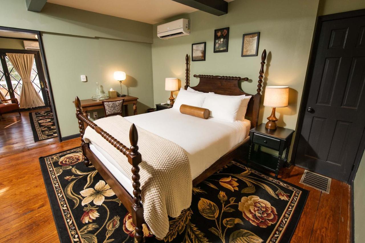 The Constance By The Lenox Collection Hotel ภายนอก รูปภาพ
