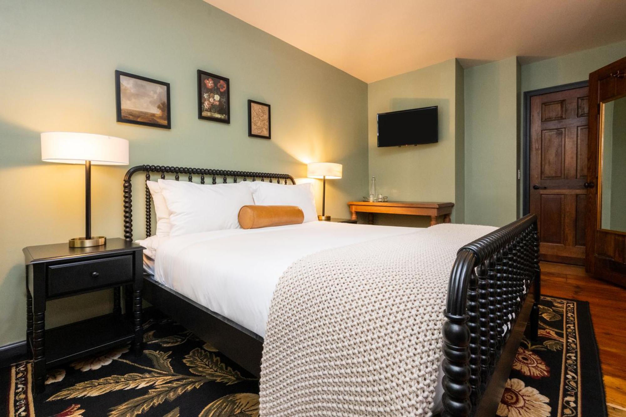 The Constance By The Lenox Collection Hotel ภายนอก รูปภาพ