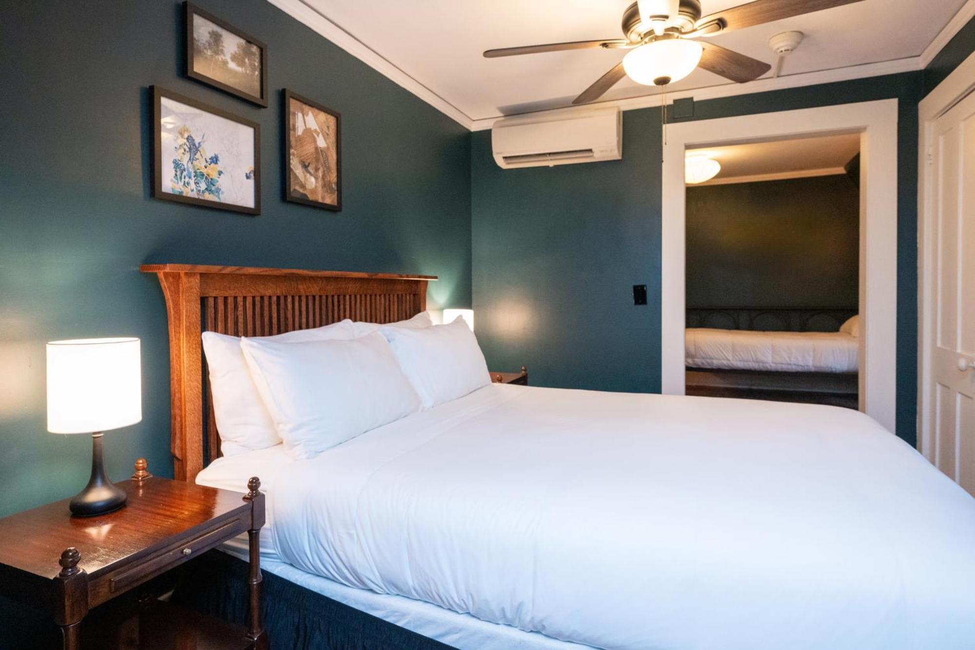 The Constance By The Lenox Collection Hotel ภายนอก รูปภาพ