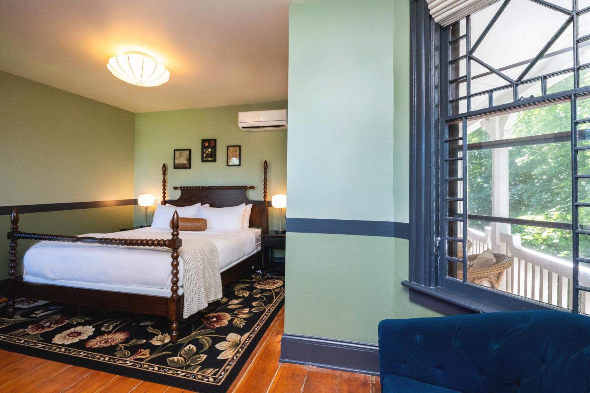 The Constance By The Lenox Collection Hotel ภายนอก รูปภาพ
